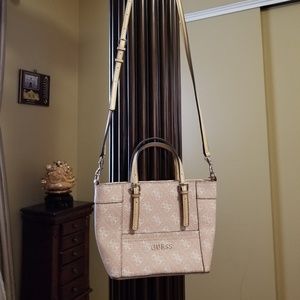 Guess crossbody purse